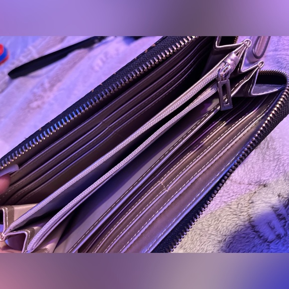 3 guess wallets - Picture 6 of 9